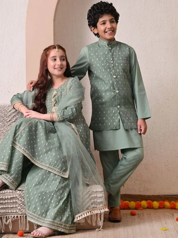 Girls_Green_Kurta_Sharara_Set_With_Dupatta