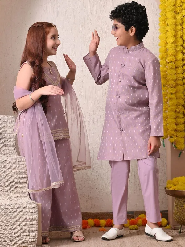 Girls_Lavender_Ethnic_Kurta_Palazzo_Set_With_Dupatta