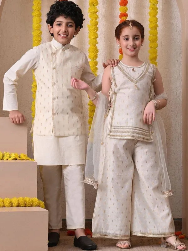 Girls_Off-White_Ethnic_Kurta_Palazzo_Set_With_Dupatta