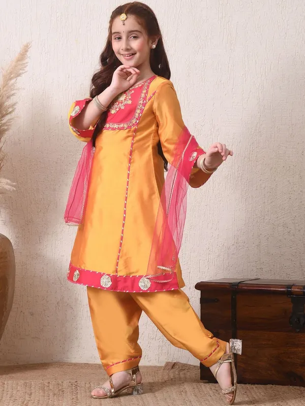 Girls_Mustard_Yellow_&_Pink_Embroidered_Kurta_Dhoti_Pant_Set_With_Dupatta