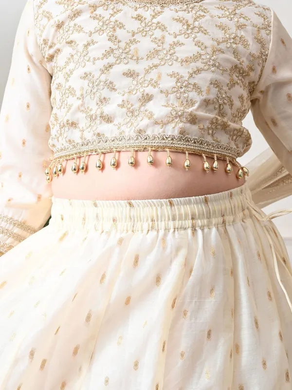 Indi-Loom_Couture_Girls_Off-White_Embroidered_Lehenga_Choli_Set_With_Net_Dupatta
