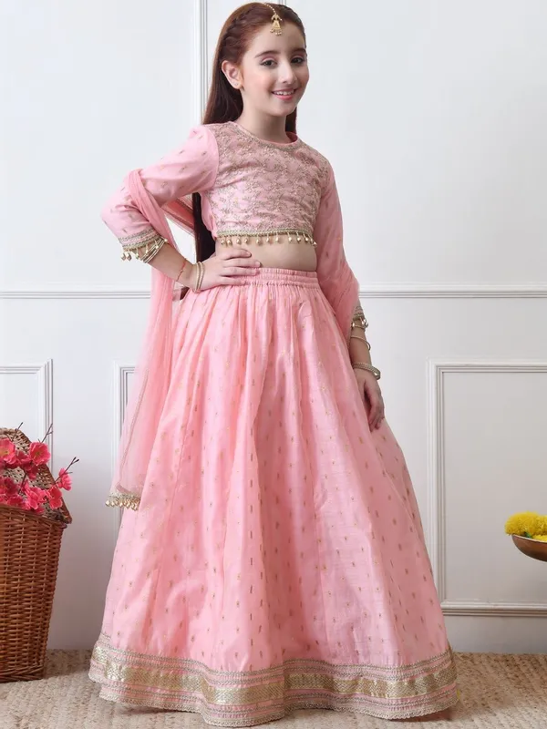 Indi-Loom_Couture_Girls_Pink_Embroidered_Lehenga_Choli_Set_With_Net_Dupatta
