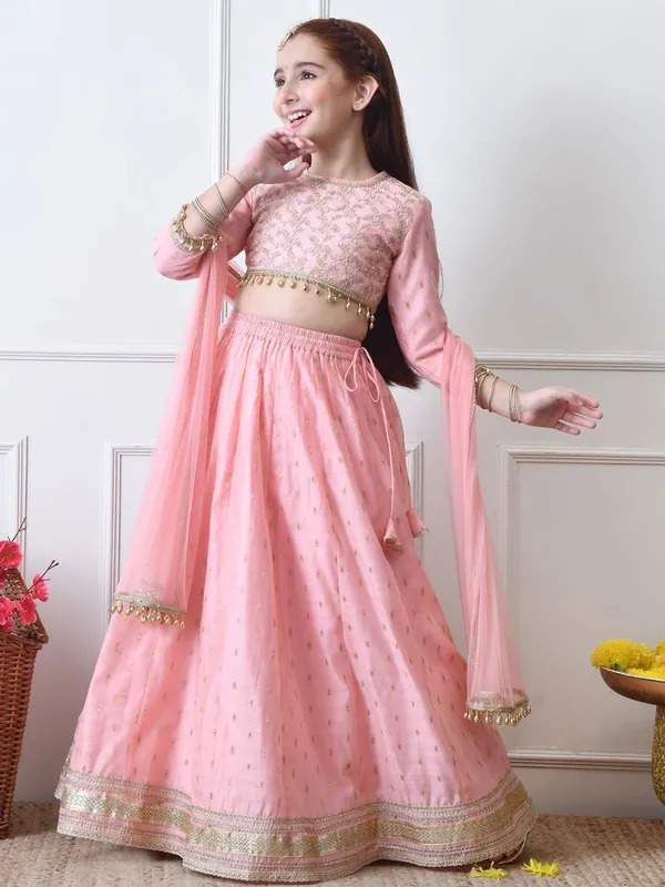 Indi-Loom_Couture_Girls_Pink_Embroidered_Lehenga_Choli_Set_With_Net_Dupatta
