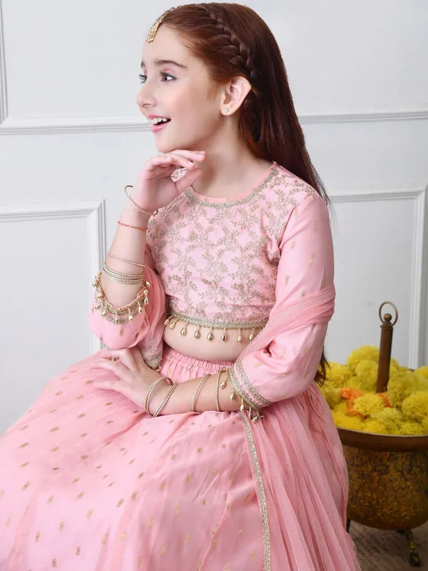 Indi-Loom_Couture_Girls_Pink_Embroidered_Lehenga_Choli_Set_With_Net_Dupatta