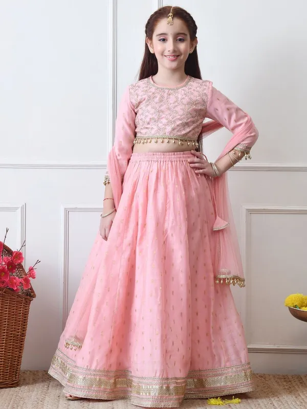 Indi-Loom_Couture_Girls_Pink_Embroidered_Lehenga_Choli_Set_With_Net_Dupatta