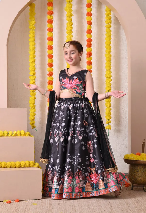 Girls_Black_Floral_Printed_Lehenga_Choli_With_Dupatta_Set