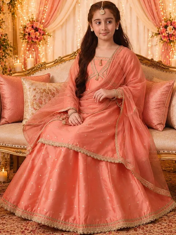 Indi-Loom_Couture_Girls_Peach_Booti_Kurta_With_Skirt_&_Dupatta_Set