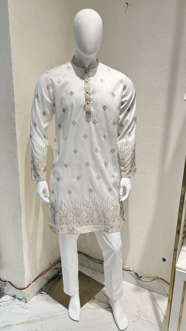 Off_White_Men's_Kurta_with_Zari_Embroidery