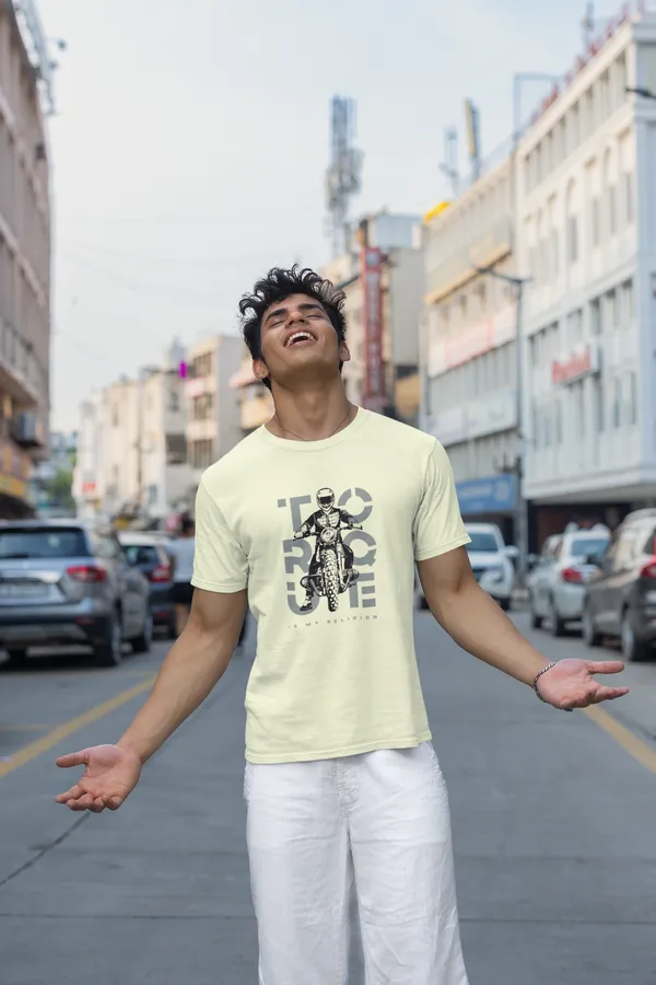 Ride_Free_Motorcyclist_Graphic_Print_T_Shirt_For_Men_Cream_White