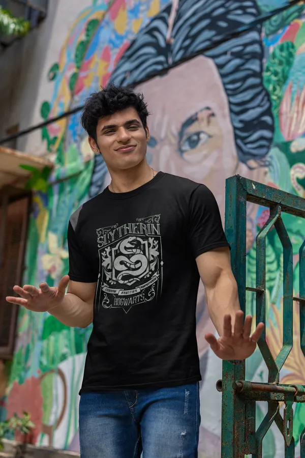Slytherin_House_Crest_Black_Graphic_T_Shirt