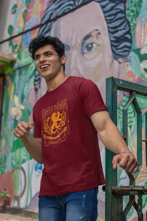 Gryffindor_House_Crest_T_Shirt_Maroon_Cotton_Tee_For_Harry_Potter_Fans
