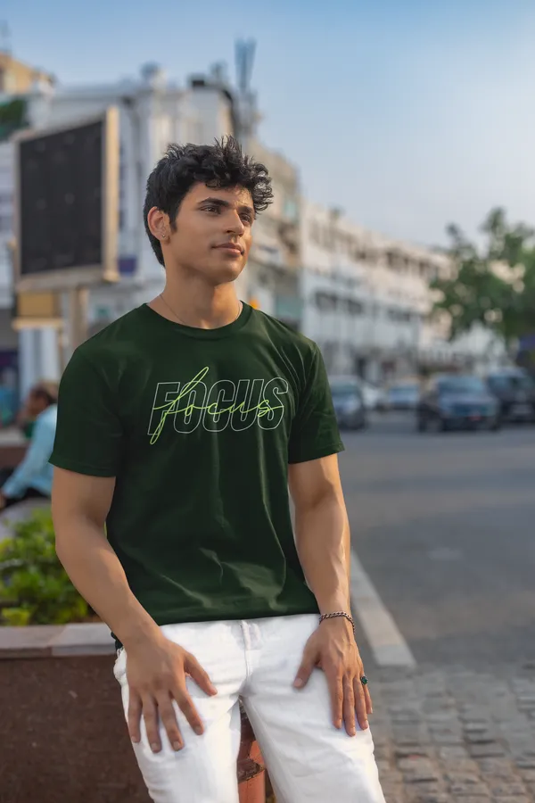 Men_Dark_Green_Graphic_T_Shirt_With_Focus_Print
