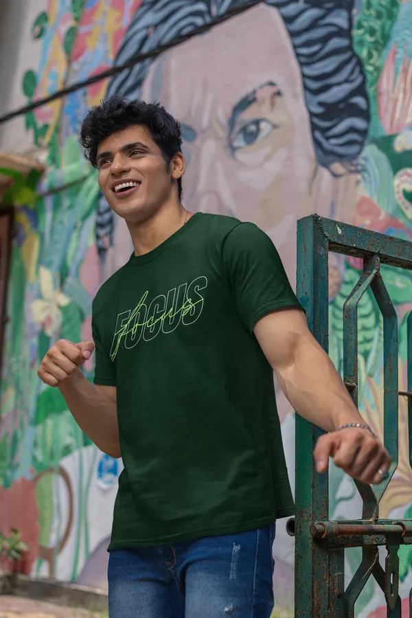 Men_Dark_Green_Graphic_T_Shirt_With_Focus_Print