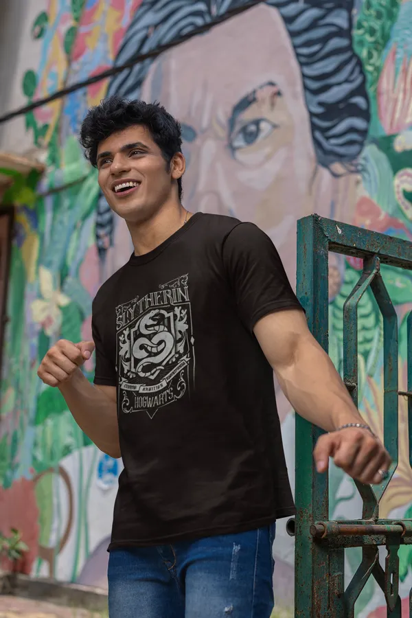 Slytherin_House_Crest_Black_Graphic_T_Shirt
