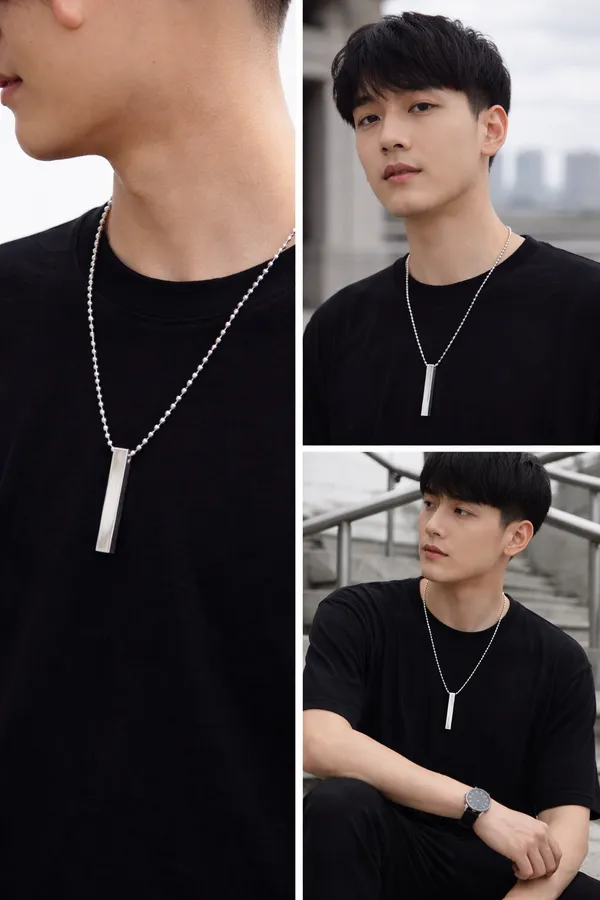 Silver_Minimalist_Bar_Sleek_Vertical_Design_Pendant_Necklace