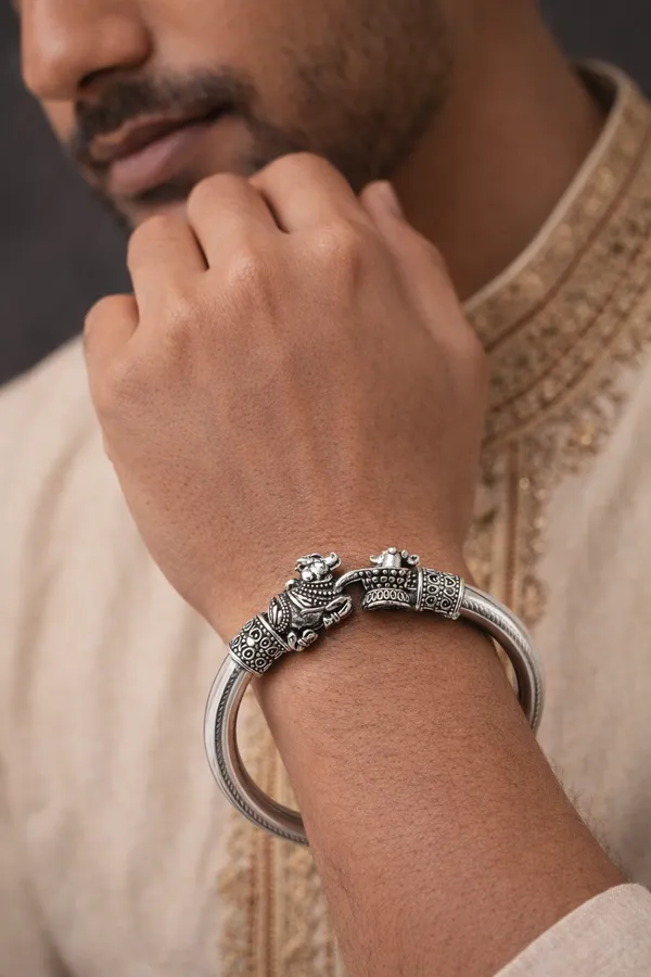 Silver_Oxidized_Nandi_Bull_Traditional_Hindu_Religious_Bangle_Bracelet
