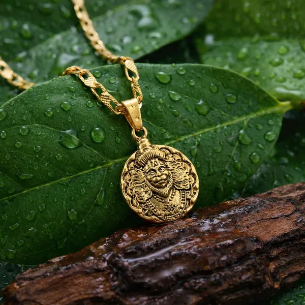 Gold_Bee_Medallion_Premium_Pendant_Necklace