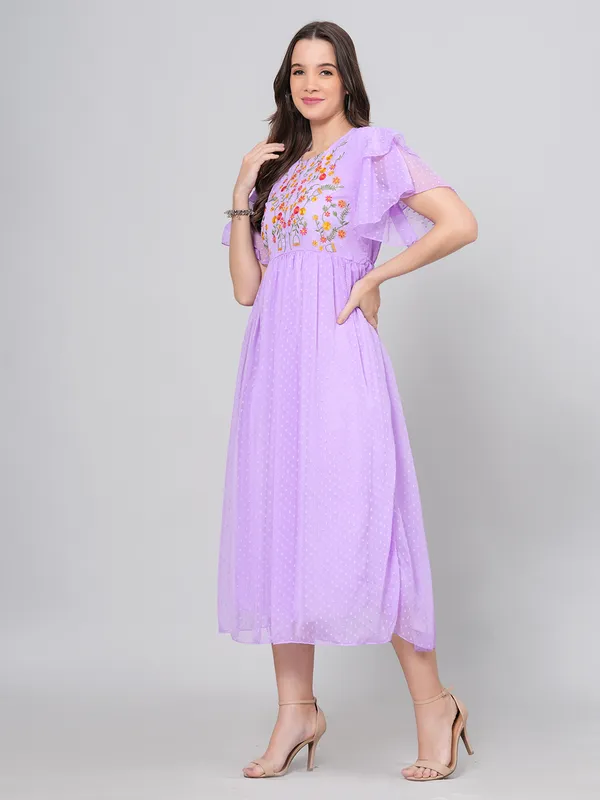 Lavender_Floral_Embroidered_Midi_Dress_With_Ruffle_Sleeves