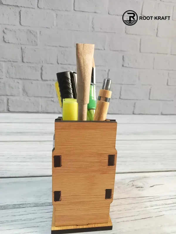 Desk_Organizer_With_Clock_Pen_Holder_Corporate_Gifts