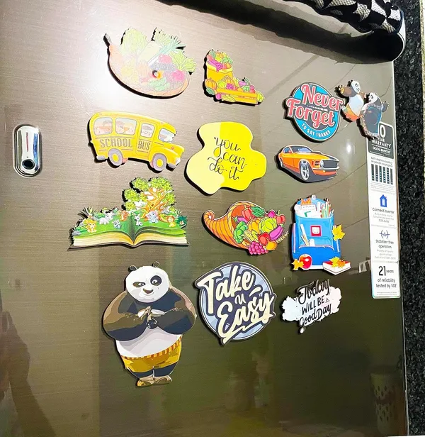 Smiley_Wooden_Fridge_Magnets_Set_Of_8_2Mm_Thickness