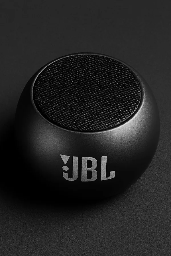 10_W_Portable_Bluetooth_Speaker