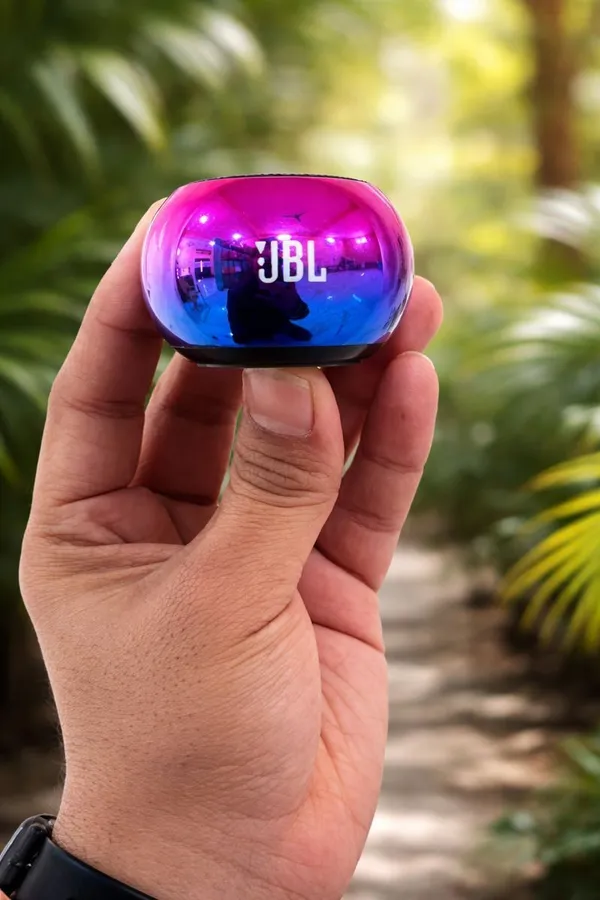 10_W_Portable_Bluetooth_Speaker