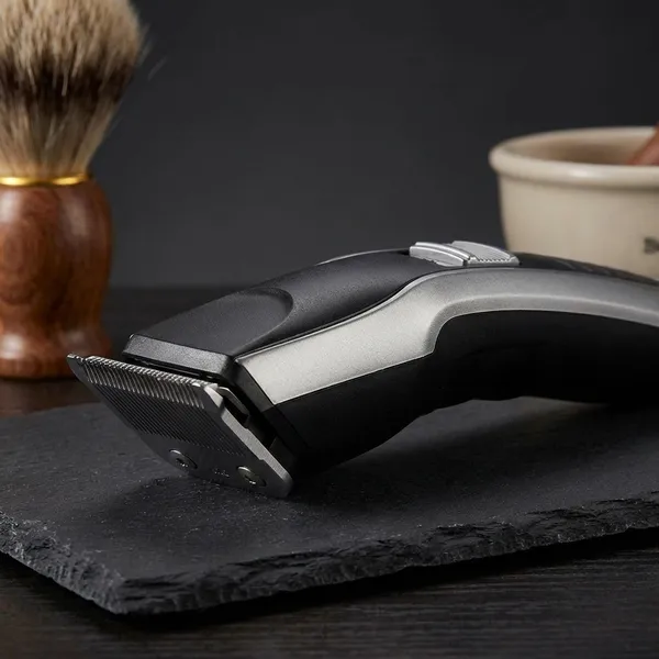 AT-538_Rechargeable_Hair_Clipper_Trimmer_45_min_Runtime_4_Length_Settings