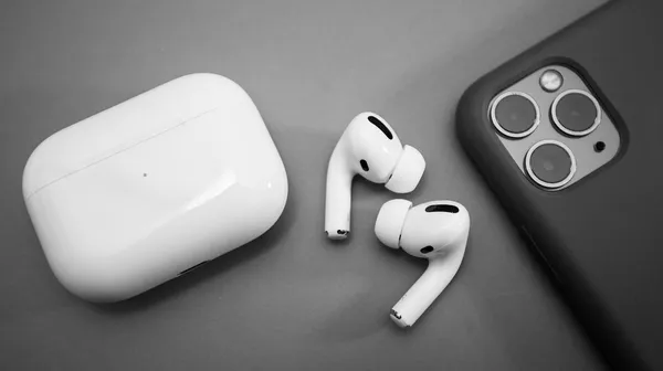 Gaming_Earbuds_White_AirPro