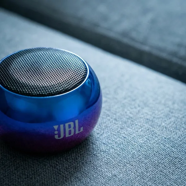 10_W_Portable_Wireless_Bluetooth_Mini_Speaker_S79