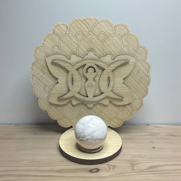 Howlite_Sphere_Triple_Moon_Goddess_Sphere_Holder