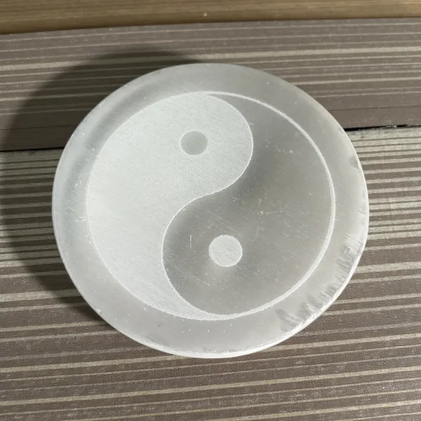 Selenite_Yin_Yang_Round_Plate