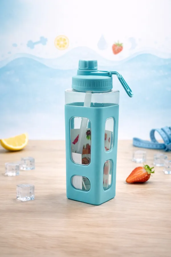 Blue_Glass_Water_Bottle_With_Protective_Silicone_Sleeve_And_Handle
