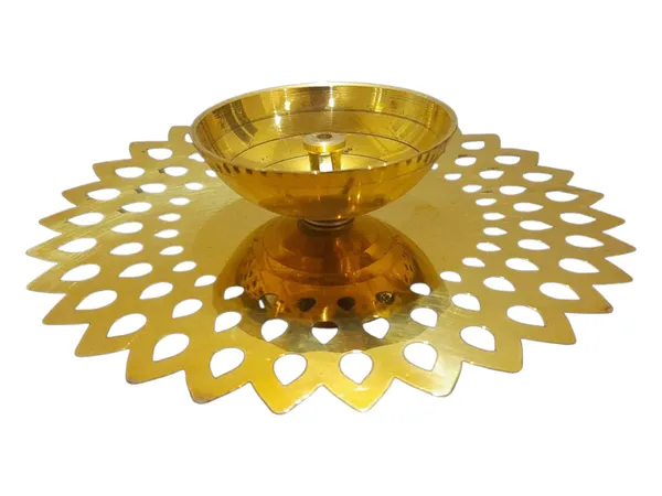 Gold_Brass_Premium_Fuel_Lamp_For_Home_Decor_And_Prayer_Room_And_Altar