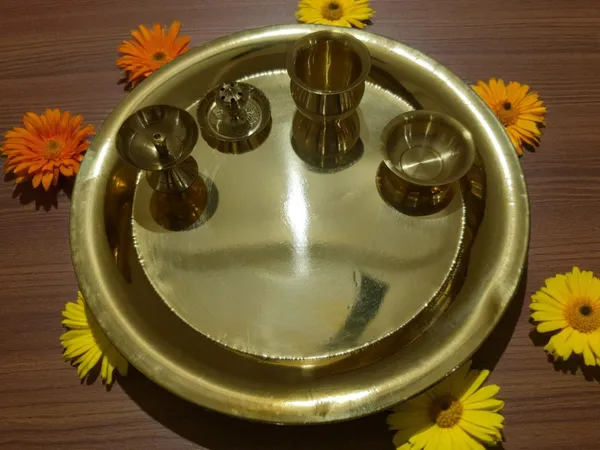Gold_Brass_Premium_Pooja_Plate_Set_For_Home_Decor_And_Prayer_Room_And_Altar_(Set_of_5_items)