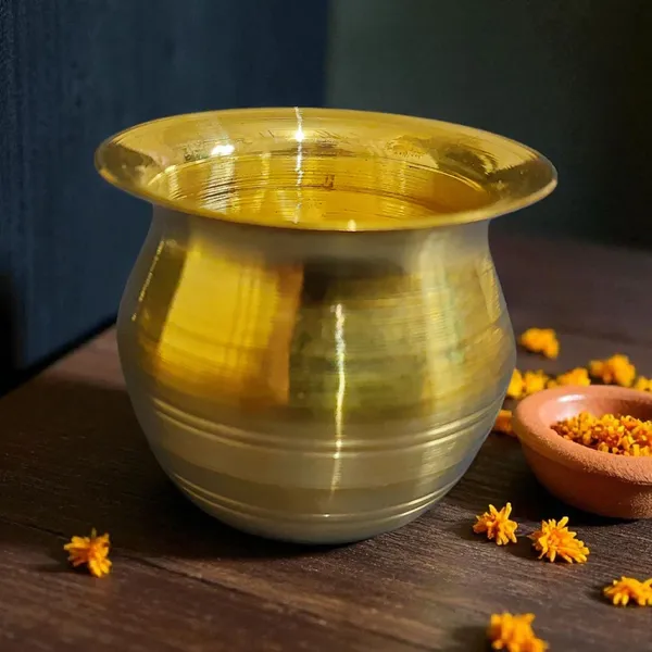 Gold_Brass_Premium_Kalash_and_Bowl_For_Home_Decor_And_Prayer_Room_And_Altar