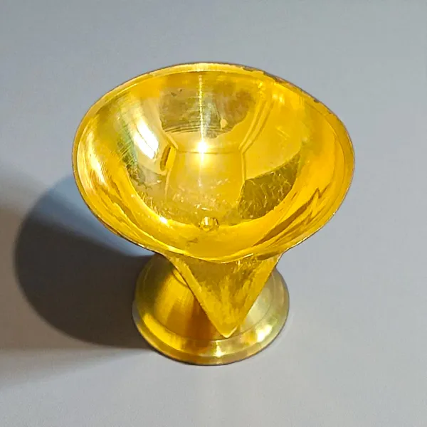 Gold_Brass_Premium_Fuel_Lamp_For_Home_Decor_And_Prayer_Room_And_Altar