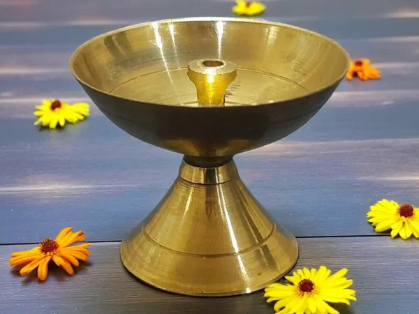 Gold_Brass_Premium_Fuel_Lamp_For_Home_Decor_And_Prayer_Room_And_Altar_(Set_of_2)