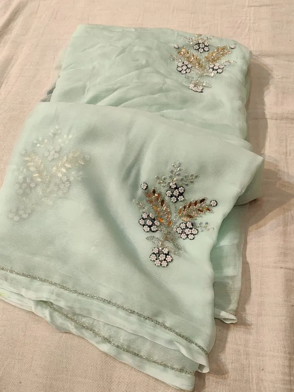 Red_Georgette_And_Light_Green_Shiffon_Premium_Saree_For_Women