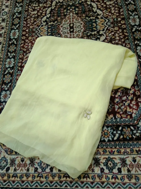 Yellow_Shiffon_Premium_Saree_For_Women