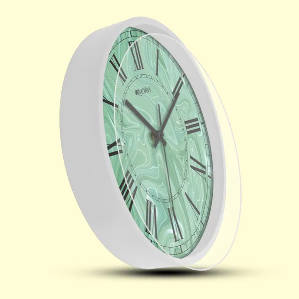 Plastic_Wall_Clock