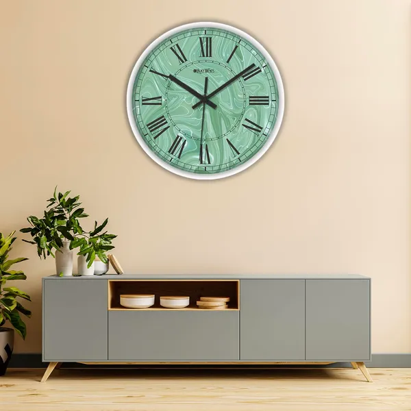 Plastic_Wall_Clock