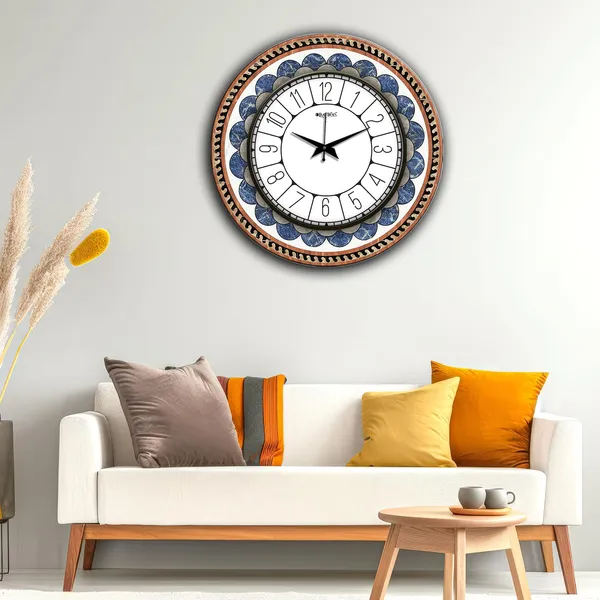 Wall_Clock_With_Glass