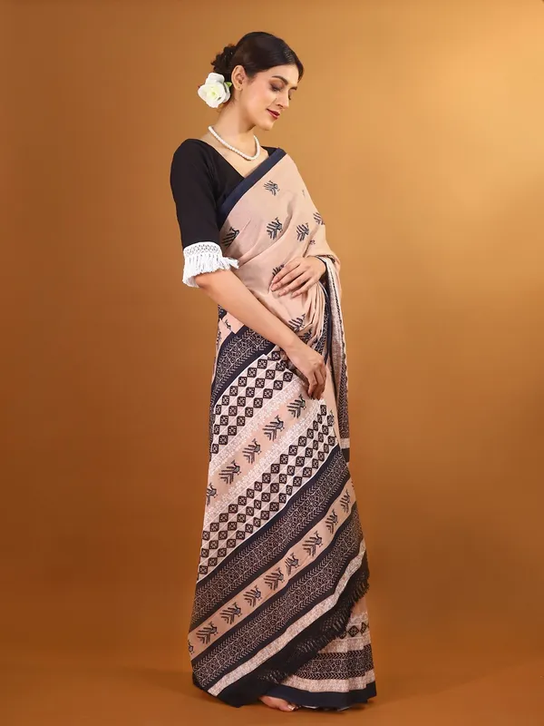 Peach_Ethnic_Moti_Printed_Pure_Cotton_Saree_For_Women