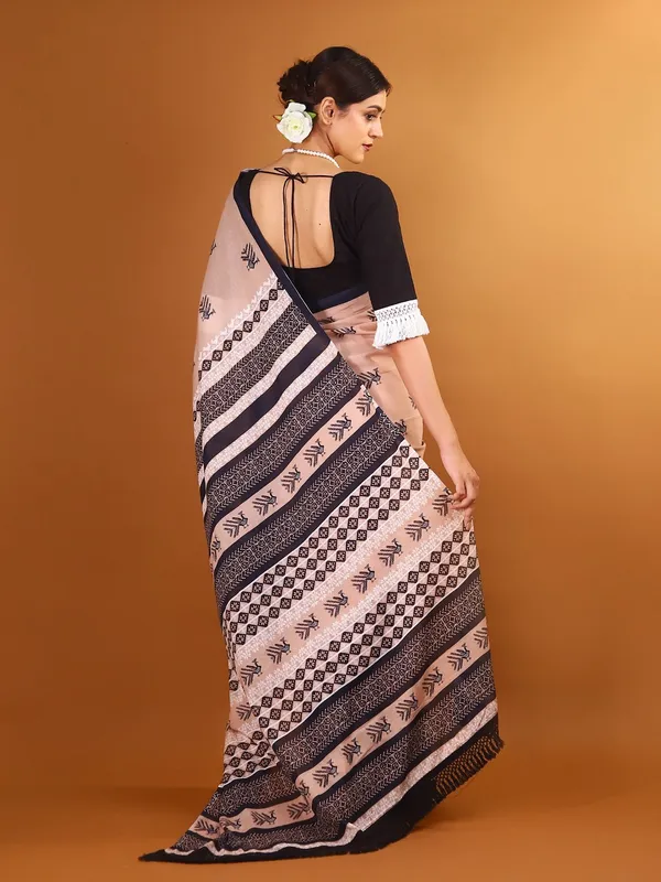 Peach_Ethnic_Moti_Printed_Pure_Cotton_Saree_For_Women