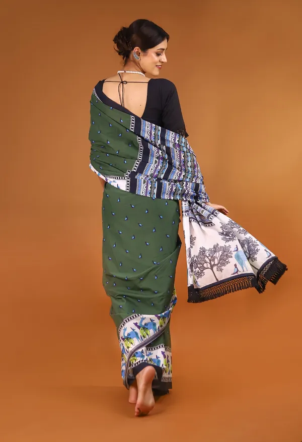 Green_Ethnic_Motifs_Printed_Pure_Cotton_Saree_For_Women