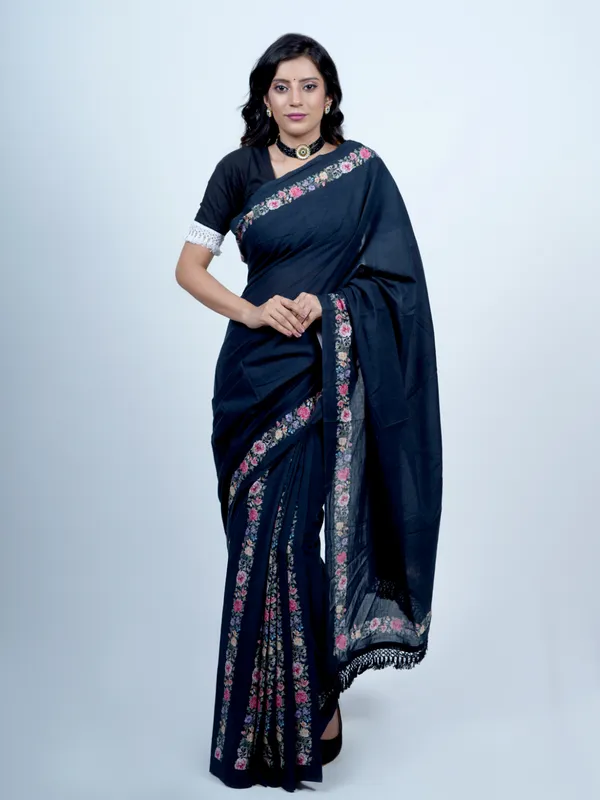 Navy_Blue_Floral_Printed_Tasselled_Pure_Cotton_Saree_For_Women