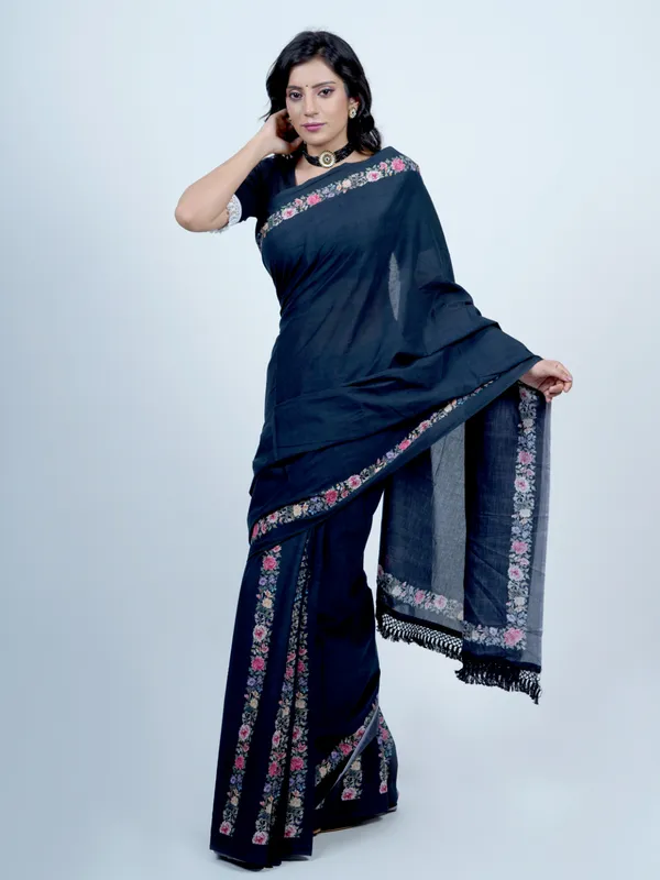Navy_Blue_Floral_Printed_Tasselled_Pure_Cotton_Saree_For_Women