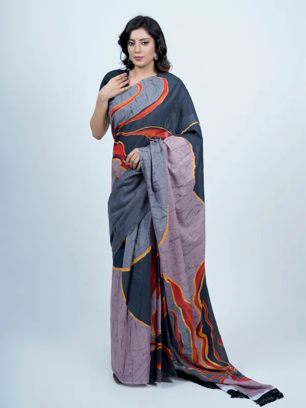 Grey_Batik_Printed_Pure_Cotton_Saree_For_Women