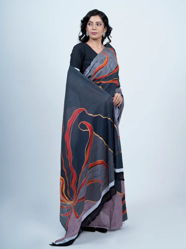 Grey_Batik_Printed_Pure_Cotton_Saree_For_Women