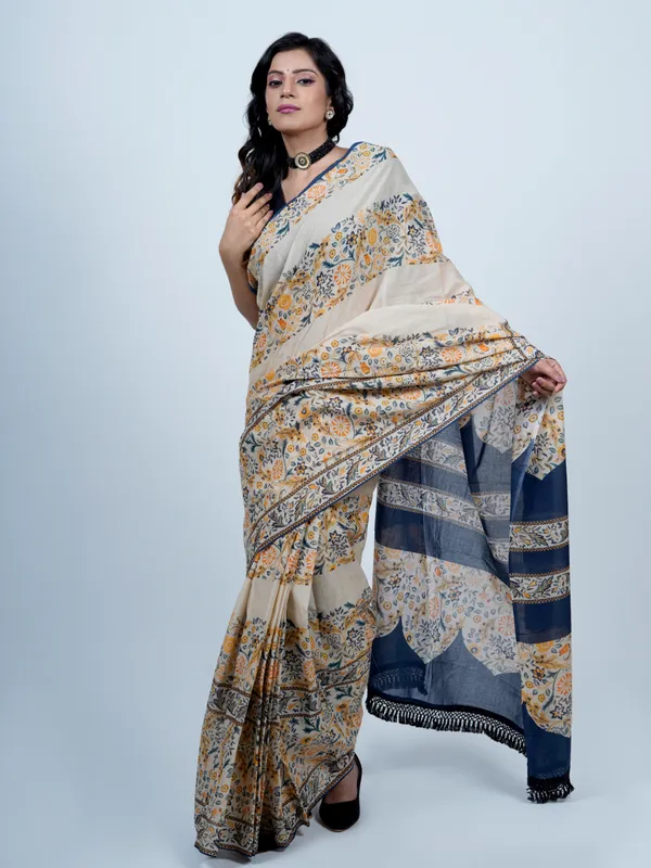 Beige_Floral_Printed_Pure_Cotton_Saree_For_Women